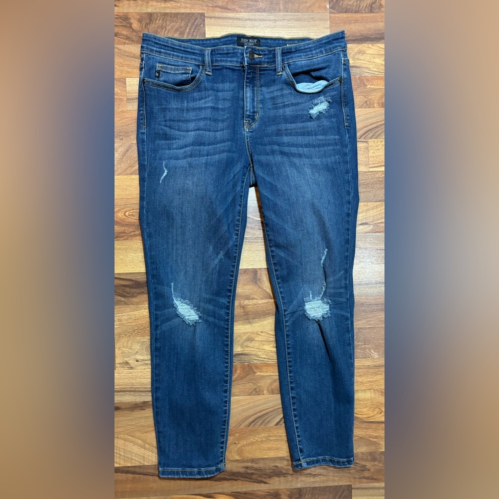 Judy Blue Relaxed Fit Size 15 Women’s Jeans Distressed High Rise